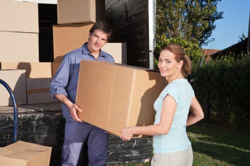 Local removal service supporting a Bermondsey residential move
